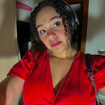 Anafalder_'s profile picture. Be you. You’ll be fine.