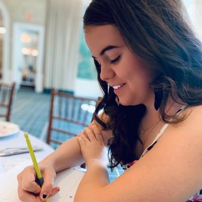 Fantasy Writer ✒️ 25
Preparing to Query: Shadows of Bulic
BS: https://t.co/h5HlRllrbp