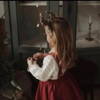 توجد قناة تليجرام تعليمية انجلش مجانا نسائية/ اذا حابة تنضمين تواصلي خاص 🤍