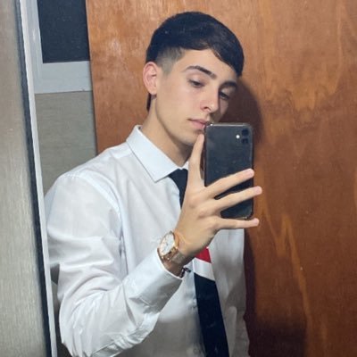 mdezan8's profile picture. Mi familia, mis amigos, de river y el glorioso peñarol.