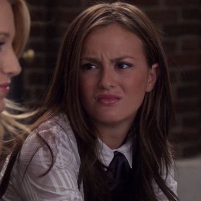 anaouias's profile picture. who are you in the dark?