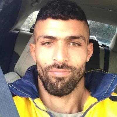 Appelle-moi Maitre ! Pompier, alpha, 29 ans. 191, 91 kg, musclé viril, poilu ! vends : slibard/cho7 de taff/tee shirt de sport/fiole de jus/litre de pisse .