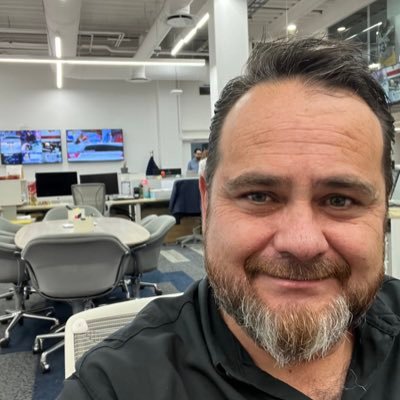 Papá de 4. Periodista. Director de información de Infotainment en @ADN40.