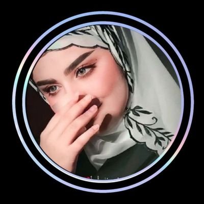 سأكون كما احب أن اكون
احب الصمت واعشق الهدوء
اذهب باحلامي لعالم من صنع افكاري
ابتسم واللأم يعتصر بقلبي .
واضحك والدموع تملأ عيني
اكتب ان دخلت السعاده بقلب