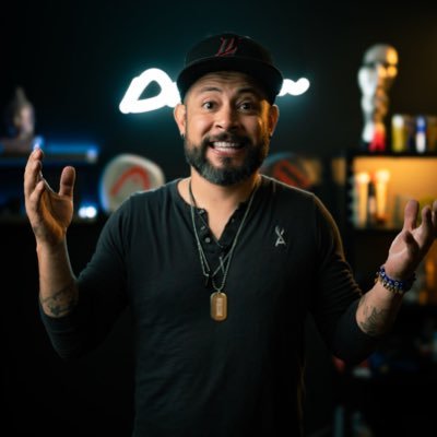Soy como el tío incómodo porque los filtros se hicieron para el café!! // Streamer/Gamer profesional Locutor en EXA Gaming by @exafm/