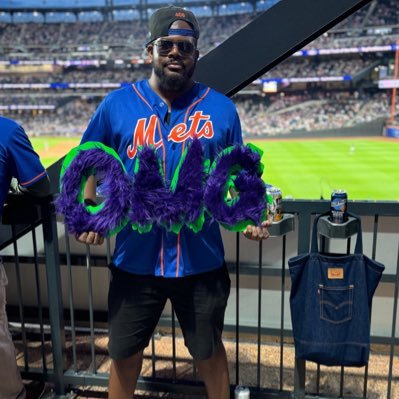 Mets • Jets • Knicks • Rangers • WWE • Gambling • Movie Buff. Don't waste my time with any dumb stuff.
