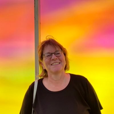 Liefhebber van films, boeken, pubquizzen, opera en beeldende kunst. Al meer dan 25 jaar vrijwilliger bij Filmhuis Lumen.