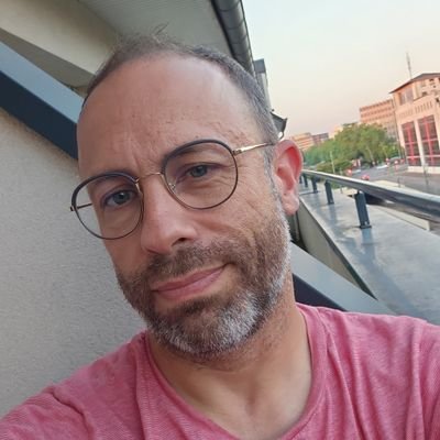 sroizot's profile picture. Directeur d'école REP+ en Seine-Maritime. amateur de running et de HIIT. 🌈