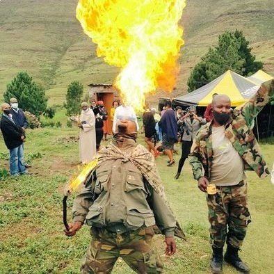 God's favourite. Chelsea. Pirates. Umntwana wamathonga angamshiyi.
Ngiyakwazi ukulwa.