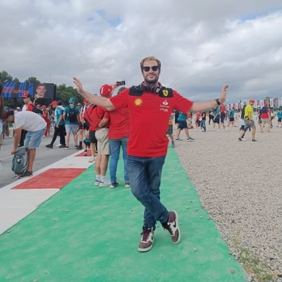 markitos_zikram's profile picture. Tertuliano del Atleti cuando el trabajo me lo permite.
Ingeniero de software 
30 Tacos 
Portero de futsal buscando equipo y partidos