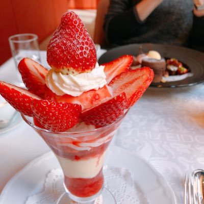 shirocream_0's profile picture. 🌷・🔔・🐰・🌙・🍹・✒️雑談メインでみてます 絵とお出かけ