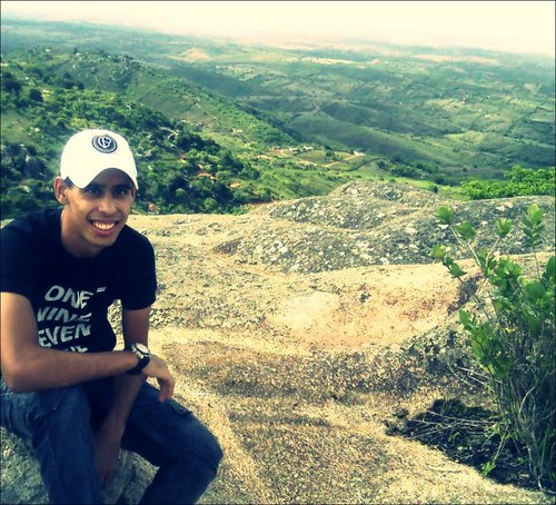 Quem foi que falou que não sou um moleque atrevido ? (♪) '