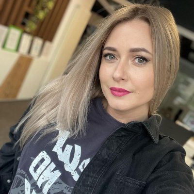 Proud and grateful American! 🇺🇸🇺🇸🇺🇸Love to smile and make like minded friends🚫if you just like porn then go away.#Trump 2024.