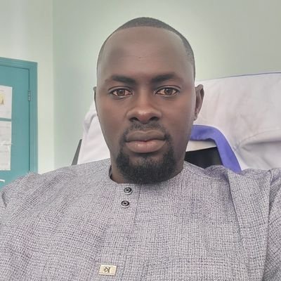 PharmD spécialiste Biologie-clinique Ancien interne en biologie