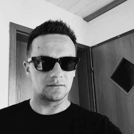 Krankhaft positiv eingestellt! Immer voller Zuversicht, aber oftmals vergebens.
Schwarzwälder mit ostdeutschen Migrationshintergrund ✌️😎
