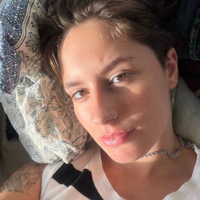 ja fui tweetera hoje em dia isso nem twitter eh.......