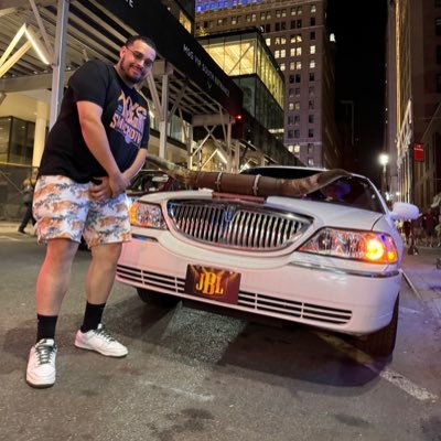 TheFounderMH's profile picture. Young Mind, Old Soul 🧠 Respect All, Trust Few Podcast Host 🎙️: @4SidesOTR