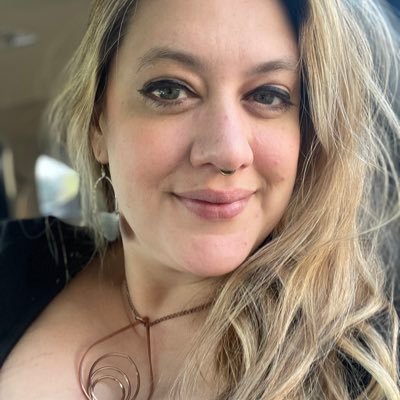 mizliz2hotoddys's profile picture. Digital artist, meme queen, thrift store gangster, propane maniac, mob wife, Svengoolie gang, monster girlfriend, former plastician @cracked