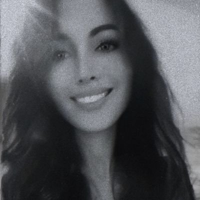 Axelle ᛉ Profile