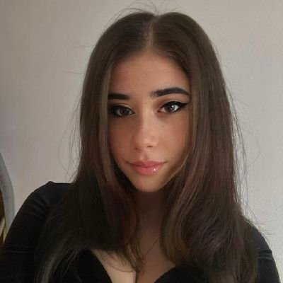 hii I'm Sofia š 19 š¤ Bad at videogames but I'm trying :( say hi š main: @imsophiexxx