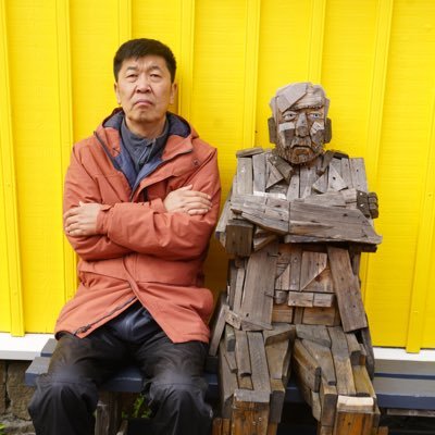 Born in China, Farming in Canada. 生于河南农村,耕于加西平原;敬天畏地,重人轻权!