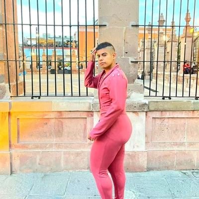 azaleeannn's profile picture. ✮