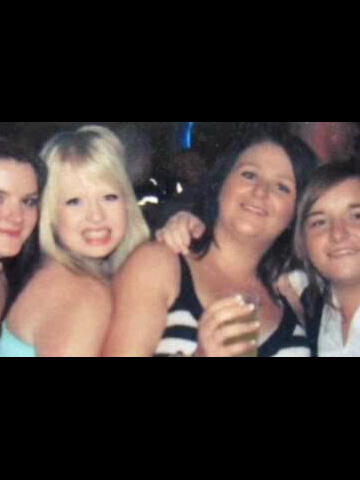 kellyamos87's profile picture. 