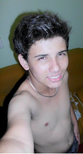 As pessoas que vencem neste mundo são as que procuram as circunstâncias de que precisam e, quando não as encontram!