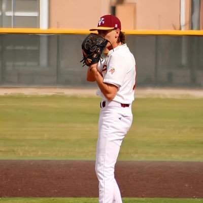 dylanmlesku's profile picture. Abq NM| Juco Sophmore RHP|