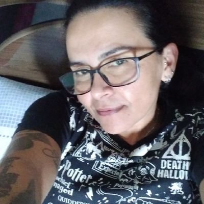 VaniaLzaro1's profile picture. Vania