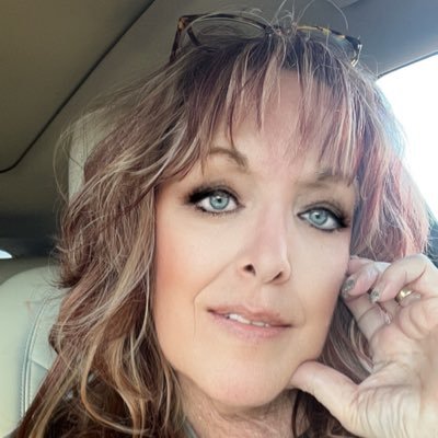 I am a wife and HAPPILY MARRIED to the man of my dreams/ mother, grandma, 💥RED-STATE 🇺🇸- #pro-life / We are a Constitutional Republic. 💥NO DMS💥