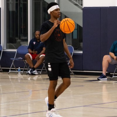 6’2 | C/O 25🎓| Guard🏀 | Hayfield Secondary🖤🧡