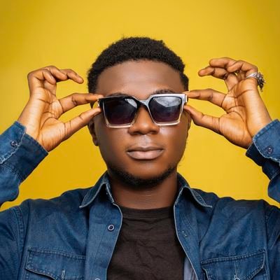 compte officiel de l'artiste Mazé 🦅🦅
Booking ☎️+243824588900
Anj'noir 🦅🦅