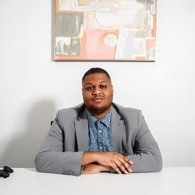 Black Speechwriter & Coalition-Builder. Leading @SpeechwritersC & @WNBComms. Howard Alum Former: @CollectivePAC @blackfutureslab @B2FAction he/him. Views my own