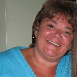 Suzanne1090's profile picture. 