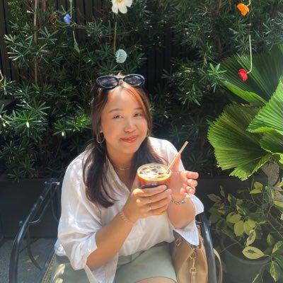 🇹🇭 Triamudom77 FR78 Chula101 PolSci70 Liverpool Fan 😋 cosmetics and perfume lover✨