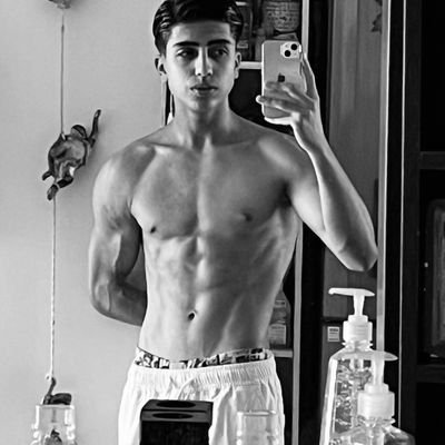 YASHARABC's profile picture. 