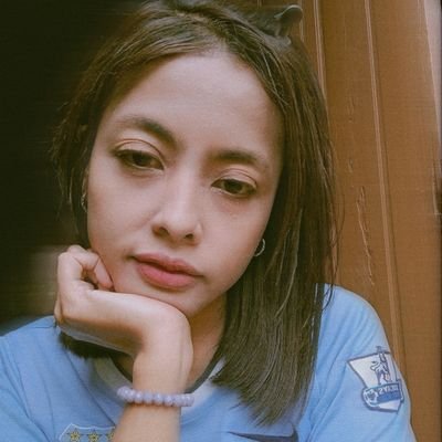 Ees_finaa's profile picture. 