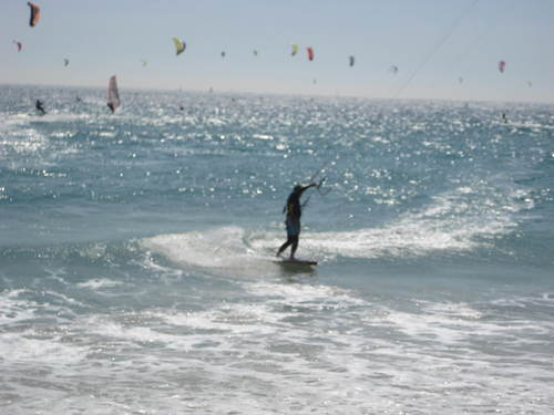 Kitesurfing community making kitesurfing accessable for everyone. Take kitesurfing lessons or come on one of our big group trips!