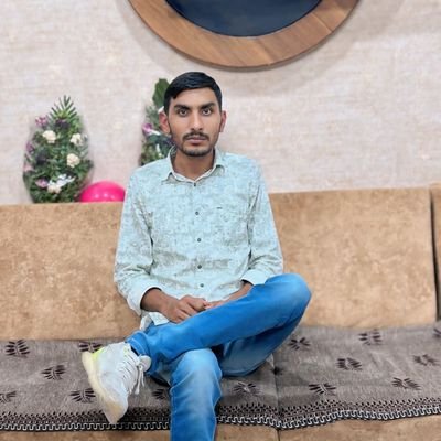 जहां कोशिशों की ऊंचाई ज्यादा होती है, वहां किस्मत को भी झुकना पड़ता है! #सभी ट्विट/ विचार निजी जिनका किसी संस्थान से कोई सम्बंध नहीं हैं।
