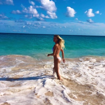 joanna_larsen's profile picture. r u ready for it? 🧚🏻‍♂️ #AtYourOwnRisk || 𝕏𝕆 || 🃏 || 𝕏𝕆 || £ 🏴‍☠️ αℓωιℓ∂α ＣＡＰ 🪄 #worldwide 🍀