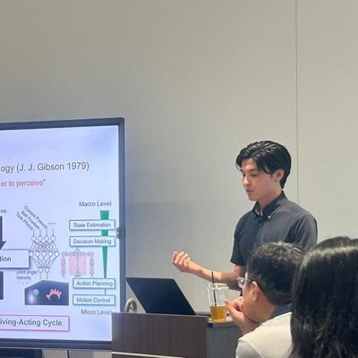 東京都の大学で研究・教育活動しています.
人の認知や運動に関わる計測,分析,評価を行うためのシステム開発や知能化技術の応用研究,脳科学や心理学の知見に基づく認知モデリングや知能ロボットシステムの開発を行っています.
https://t.co/iKir79t1uV