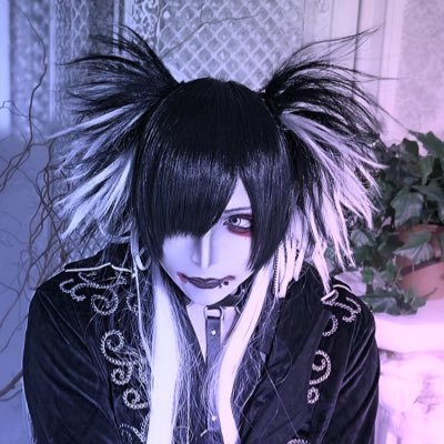 バンドマンって素敵🥹 ドラムの人!インスタもやってるよフォローしてね👶「ガラクタ」リリックVideo→ https://t.co/r0CeG3hBq2