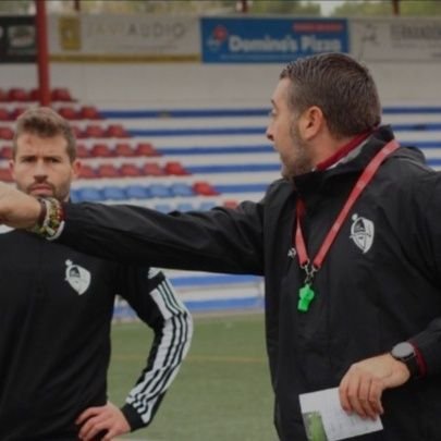 Nivel 3 UEFA PRO (Tomelloso CF, Cervantes CF, CD Quintanar, Atco.Tomelloso, Sel. CLM). Máster Dirección Deportiva. Analista Táctico. Coordinador EFB Tomelloso