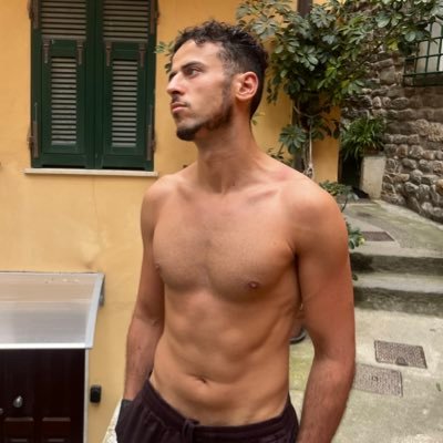 🦍 Profile