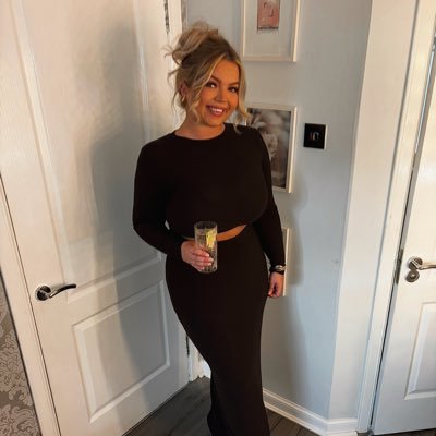 Caitlinfosterxx's profile picture. insta - caitlinnnfosterrr