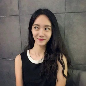 mina86810460172's profile picture. 