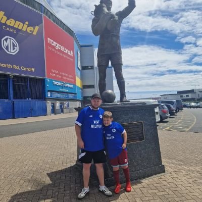 Caerdydd  🏴󠁧󠁢󠁷󠁬󠁳󠁿 Cymru
Bluebirds 💙