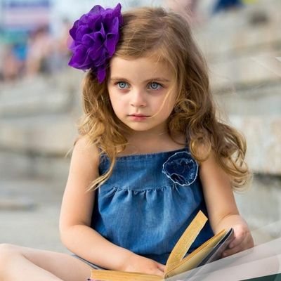 حين تشعر أن المنافذ جميعها مغلقة ..
سيصلُ إليك لُطف الله من المنفذ الُمستحيل !
كُـن مع الله ولا تبالي