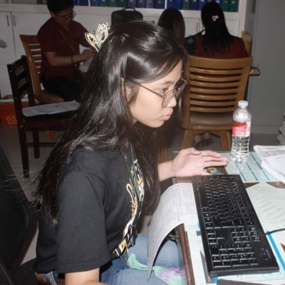 paulene_garces's profile picture. living in the blues